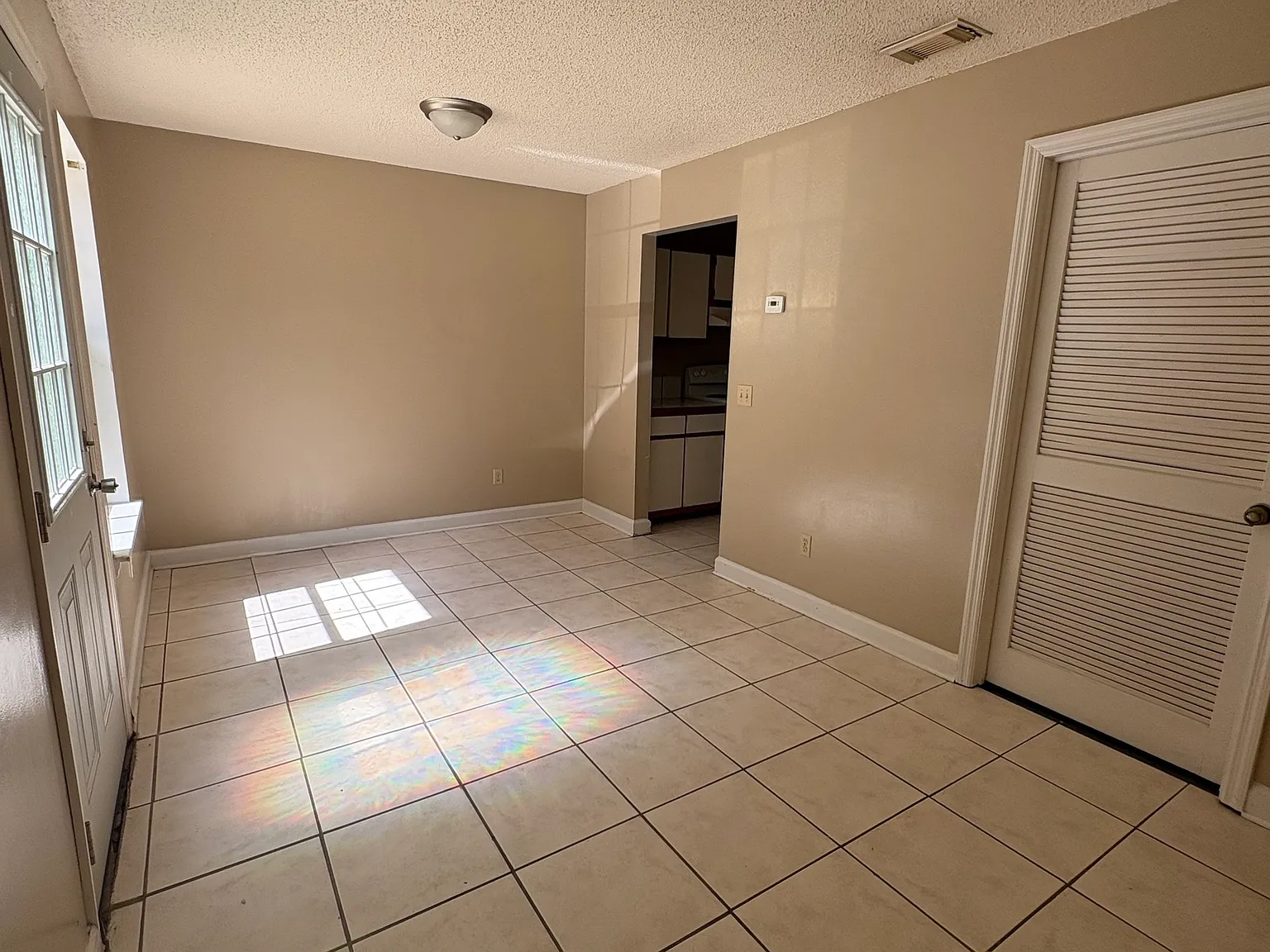 2 bed, 2.0 bath, 1020 sqft, $1,200 — Photo 2
