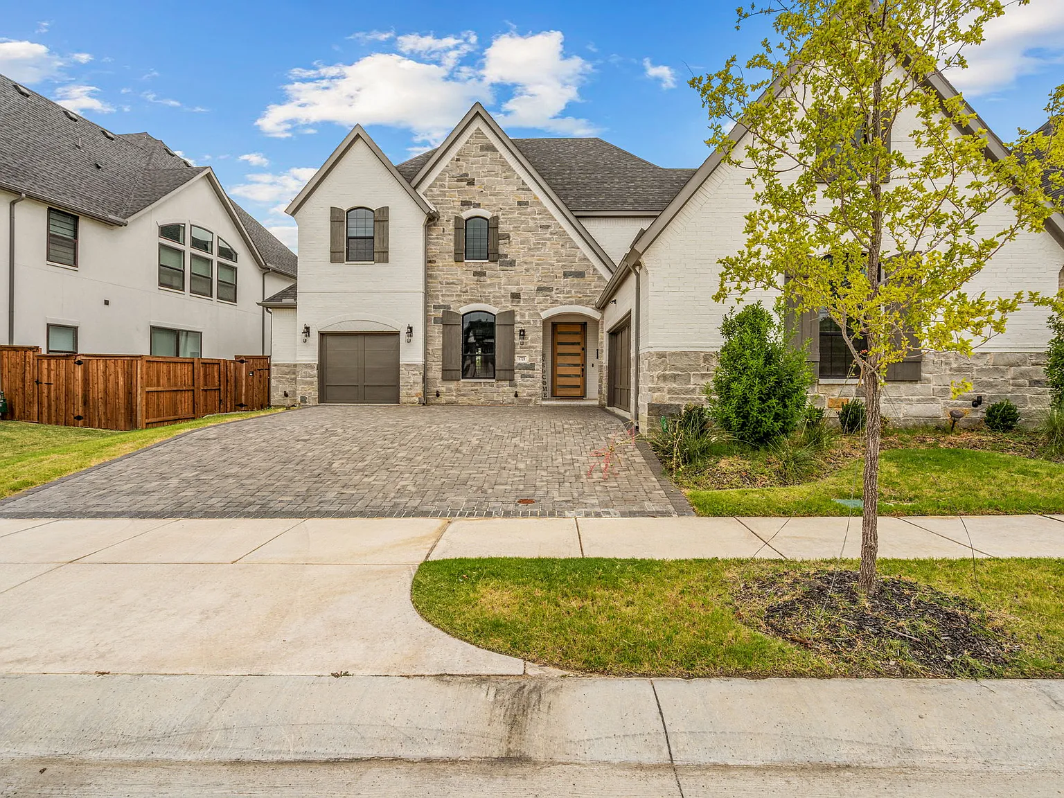 5 bed, 5.5 bath, 4266 sqft, $5,900 — Photo 2