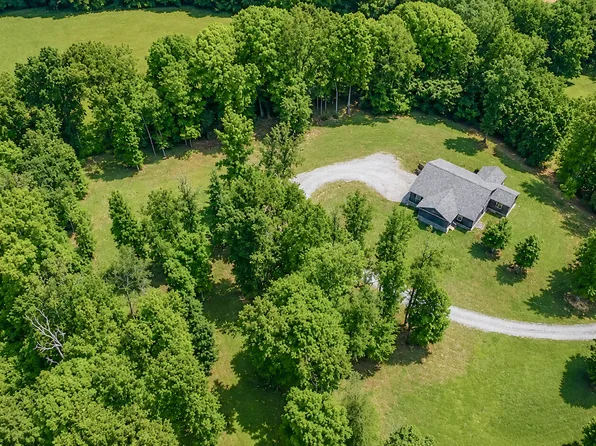 226 W West Wilson Rd, Russell Springs, KY 42642