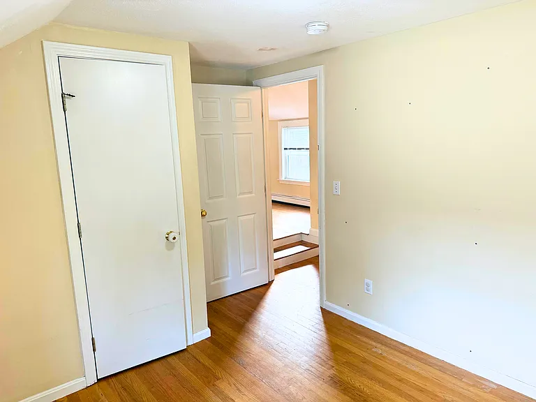 104-106 Calvary St #104R — Photo 8