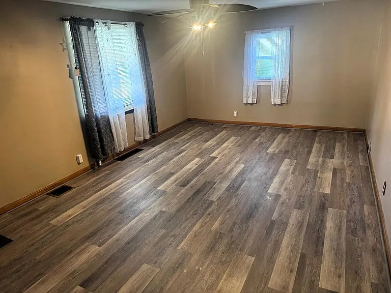 316 Abbott Ct — Photo 5