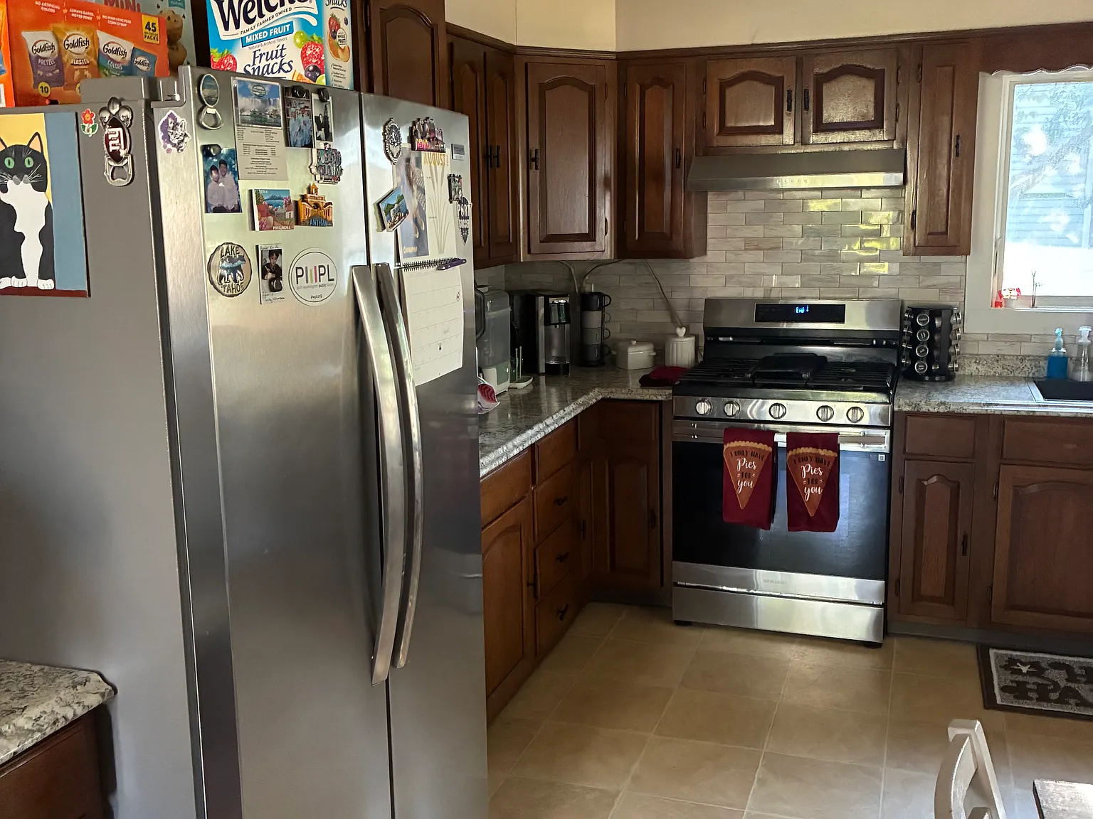 4 bed, 2100 sqft, $6,300 — Photo 3