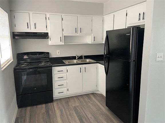 4th image of 103 Guaymas Dr
