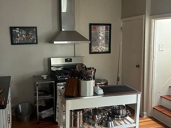 5th image of 16 Dartmouth St #1