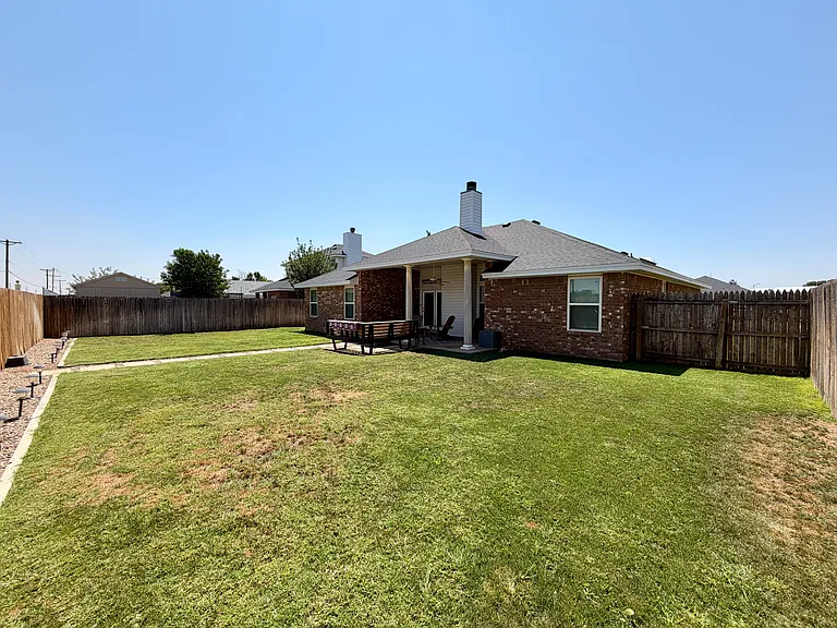 3816 Benjamin Davis Dr — Photo 20