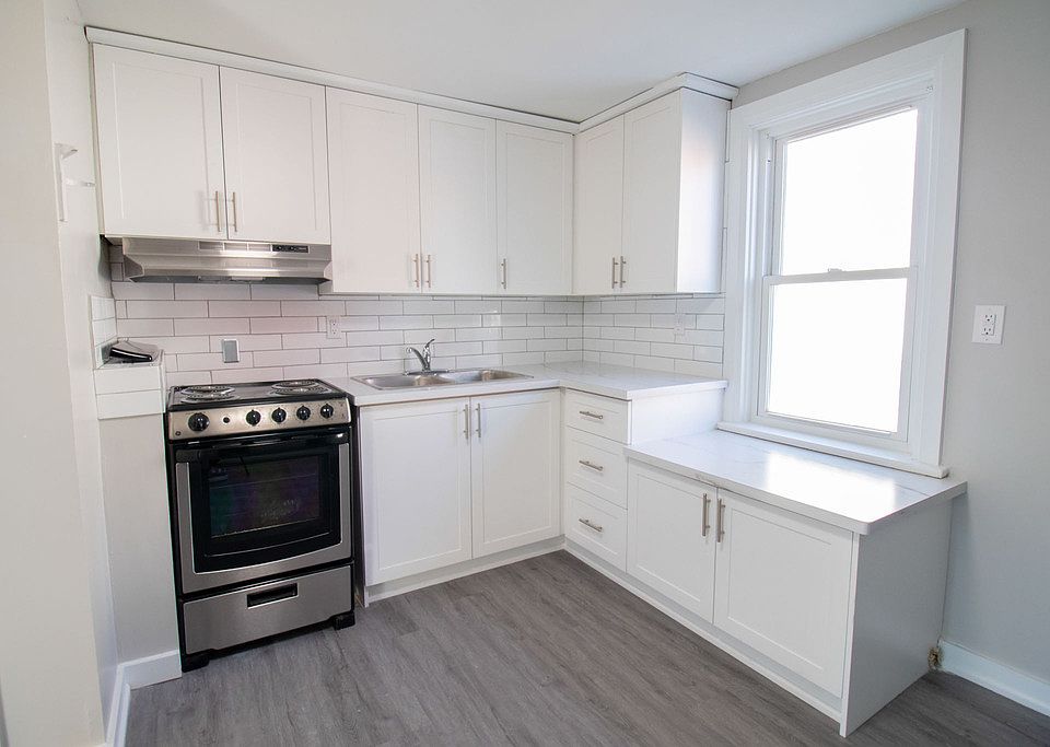 1st image of 263 King St #2