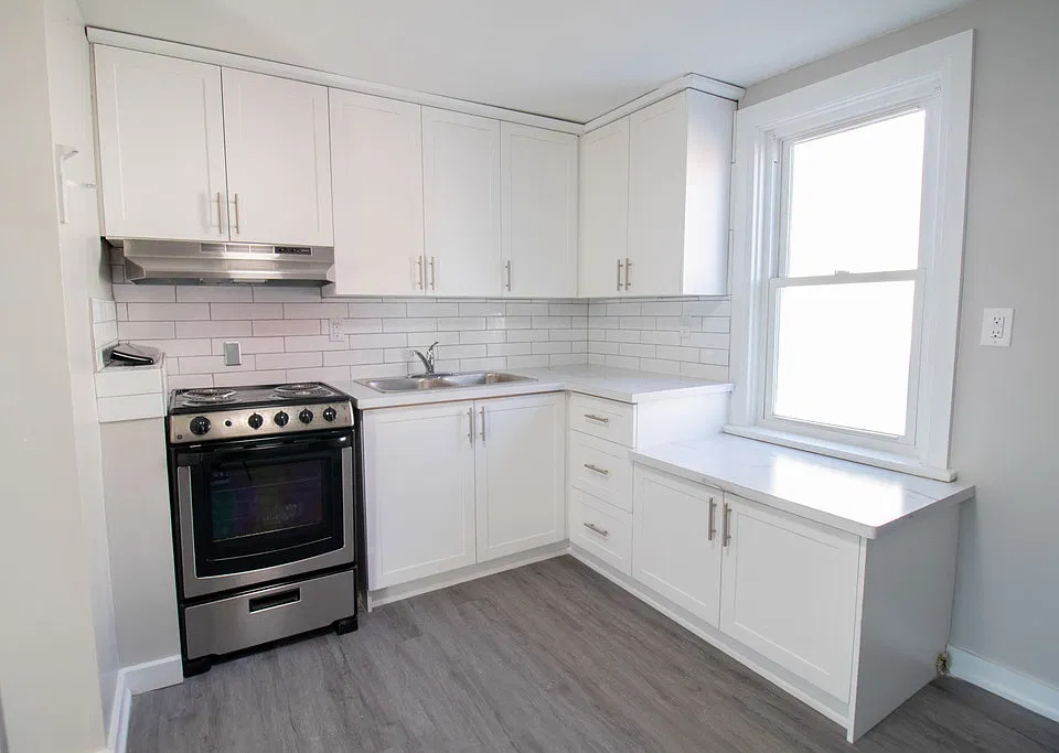 263 King St #2