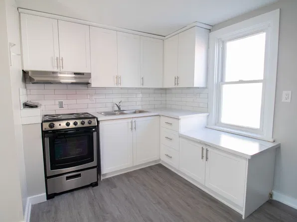 263 King St #2, Welland, ON L3B 3J9