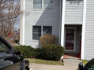1 Rosewood Ct, Easton, PA 18042