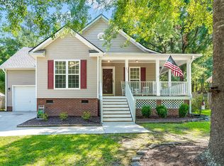 223 Hanahan Plantation Cir, Hanahan, SC 29410