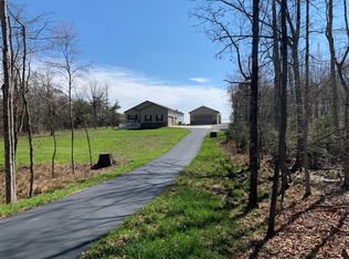 982 Stonecrest Loop, Crossville, TN 38571