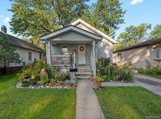 18827 Centralia, Redford, MI 48240