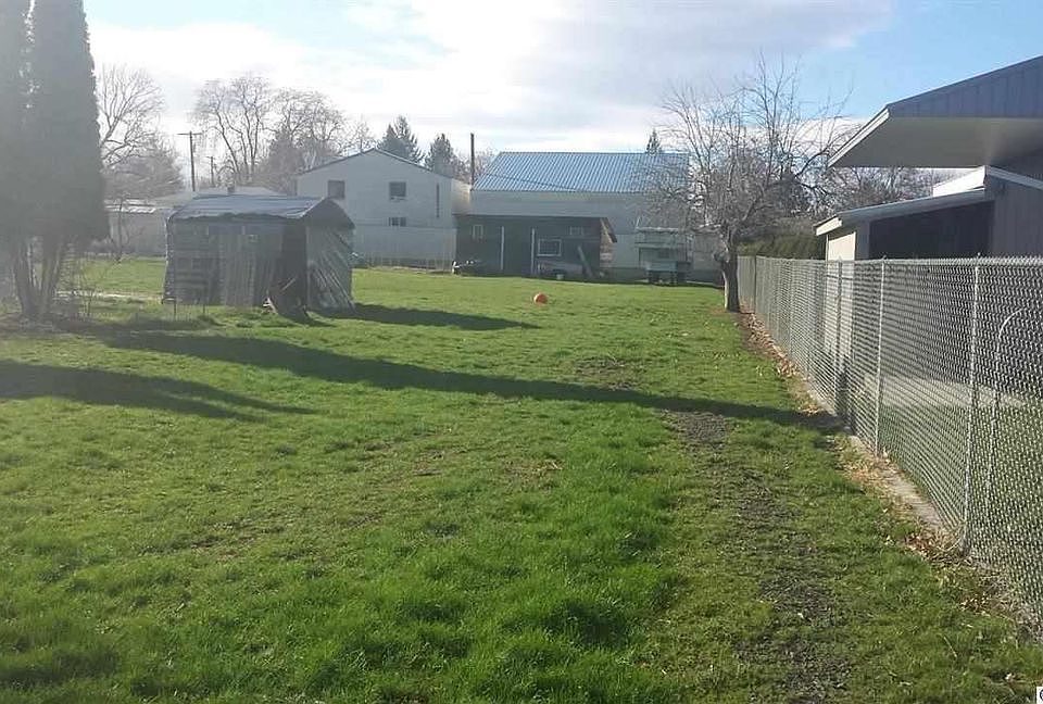 2nd image of 624 Preston Ave