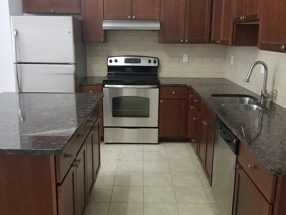 1st image of 735 Griswold St #602