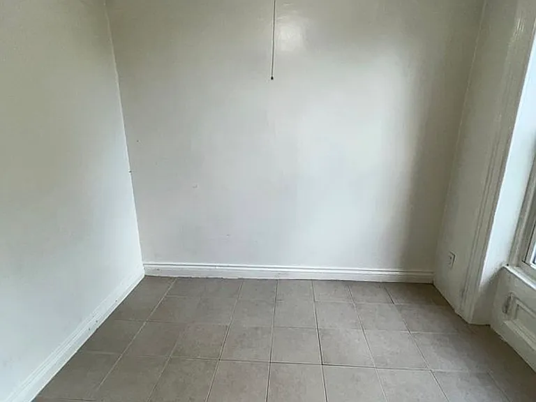 735 Hancock St #3 — Photo 10
