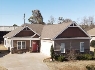 125 Shadowood Ct, Seneca, SC 29678
