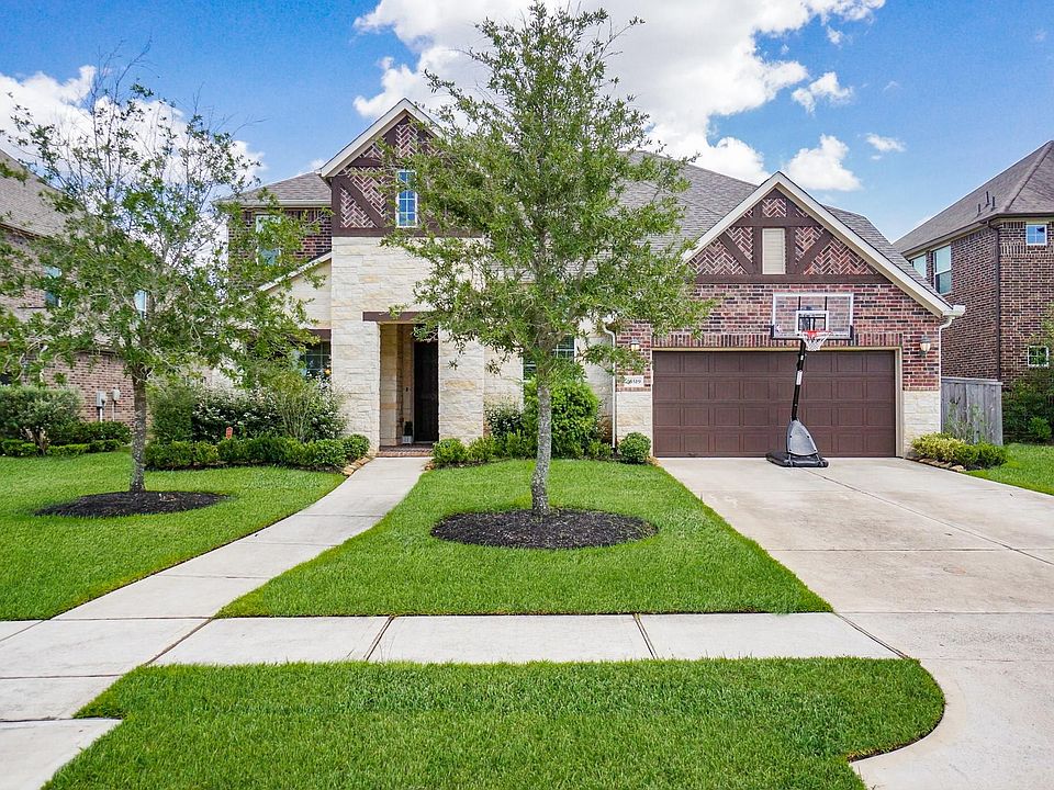 1st image of 25519 Kearsley Dr