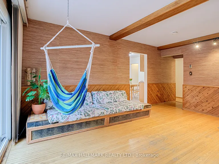 34 Harringay Cres — Photo 22