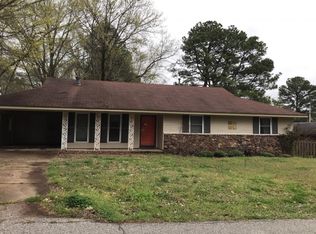 1190 Crestview St, Covington, TN 38019