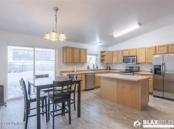 4th image of 92 Trinidad Dr