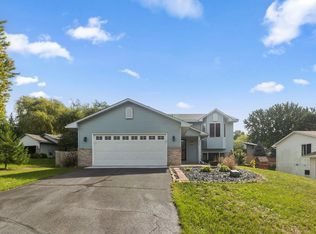 9337 Jeffery Ct S, Cottage Grove, MN 55016