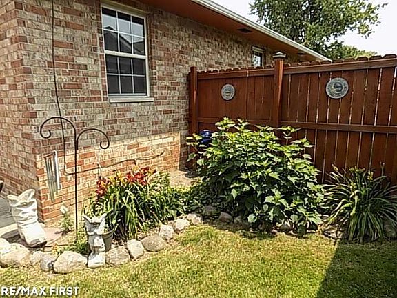 5th image of 30551 Townley Ave
