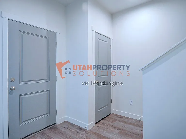 1008 W 430 S — Photo 3