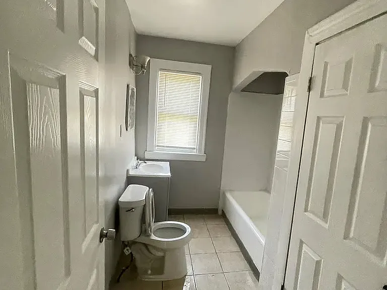 16219 Northlawn St — Photo 5
