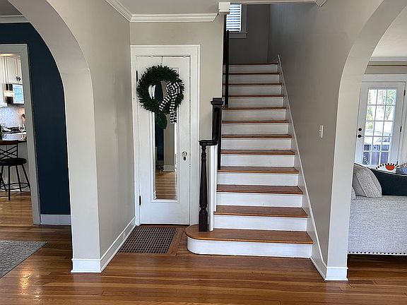 2nd image of 1012 W 72nd St