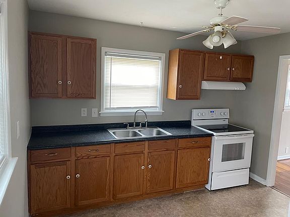 5th image of 554 McIntire Dr