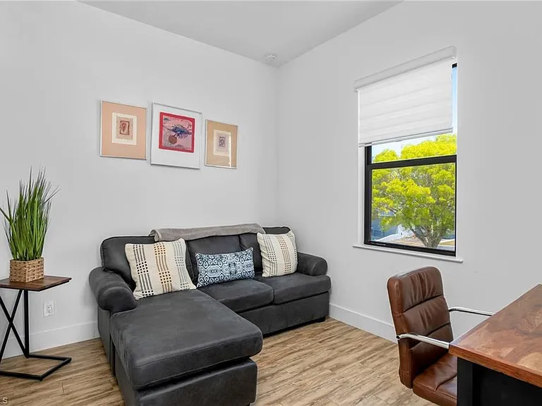3016 Van Buren Ave — Photo 20