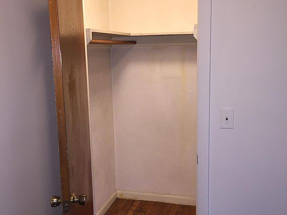 5th image of 11 Bennett Dr
