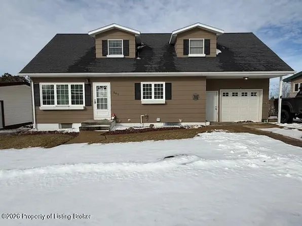 263 Adams Ave, Dickinson, ND 58601