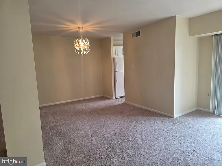 15609 Dorset Rd #201 — Photo 8