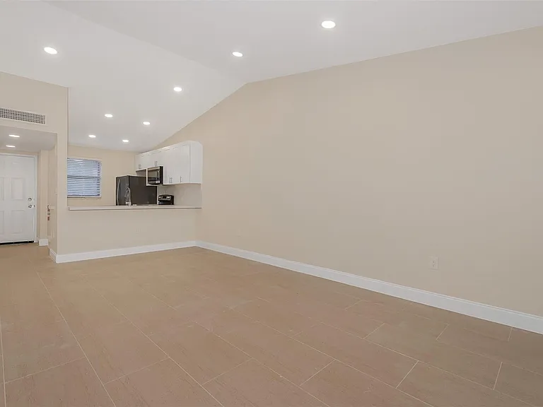 9951 Nob Hill Pl #9951 — Photo 3