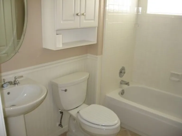2315 Redington Dr — Photo 9