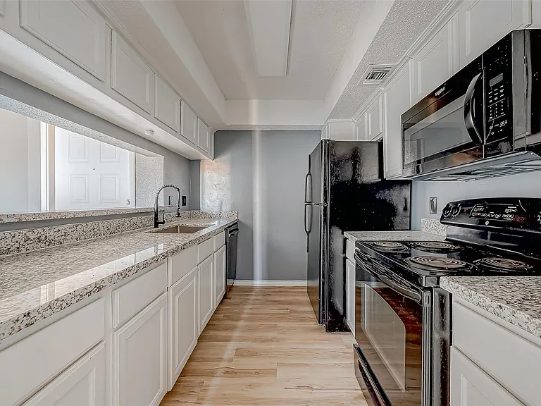2830 S Bartell Dr #311 — Photo 4