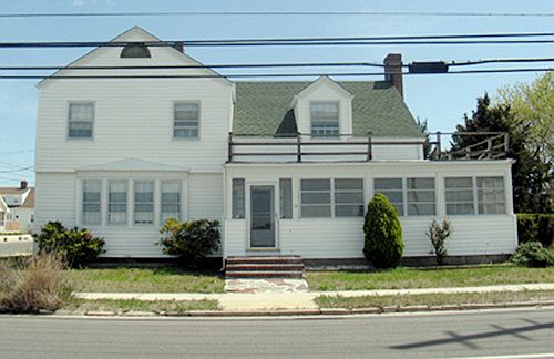 1st image of 116 N Bayview Ave