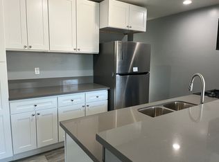 830 California Ave, Simi Valley, CA 93065