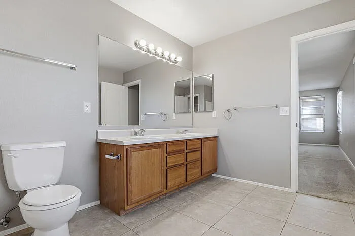 1351 S Mosley Ct — Photo 27
