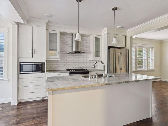 2nd image of 3245 Hennepin Ave S #1
