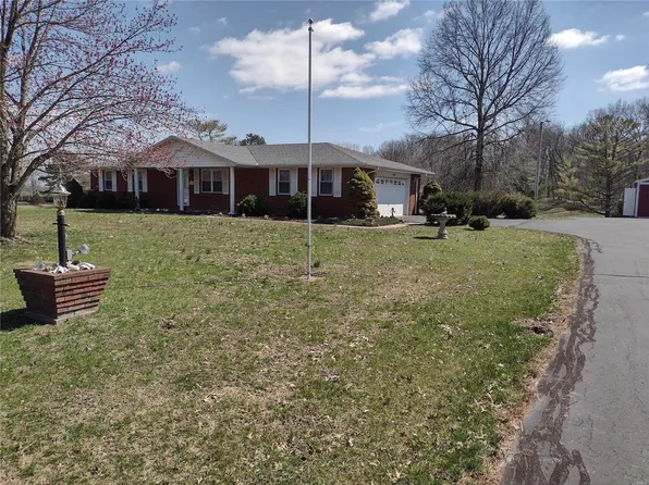 160 Dogwood Dr, Jackson, MO 63755