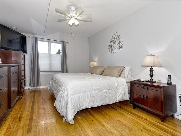 2nd image of 1477 Royce St Unit 1A