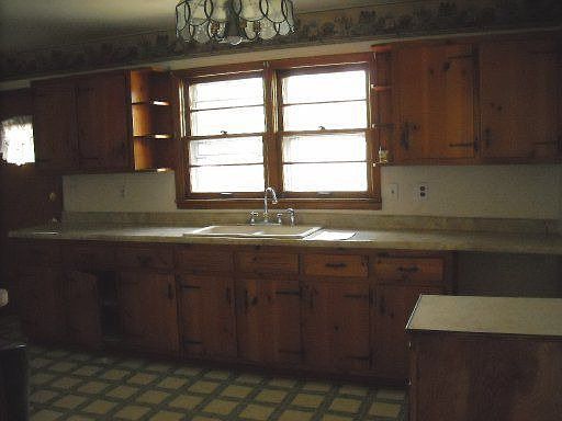 5th image of 214 Cedar Hills Dr
