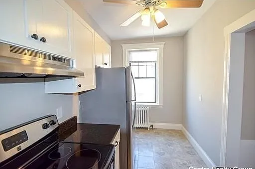 3 bed, 1.0 bath, $4,500 — Photo 2