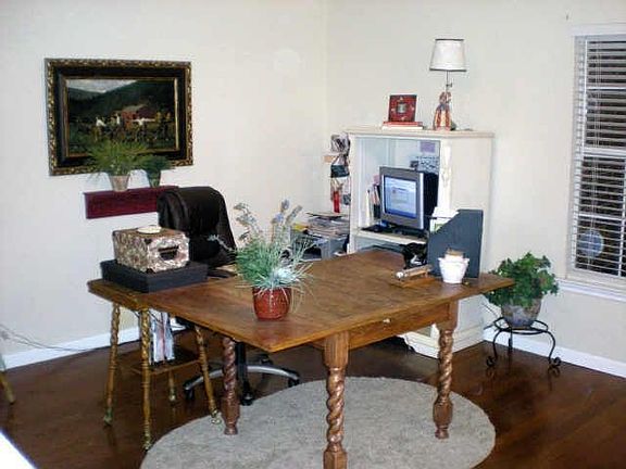 5th image of 317 Waterford Oaks Dr