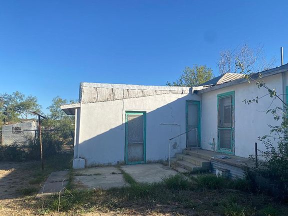 3rd image of 583 Medina St