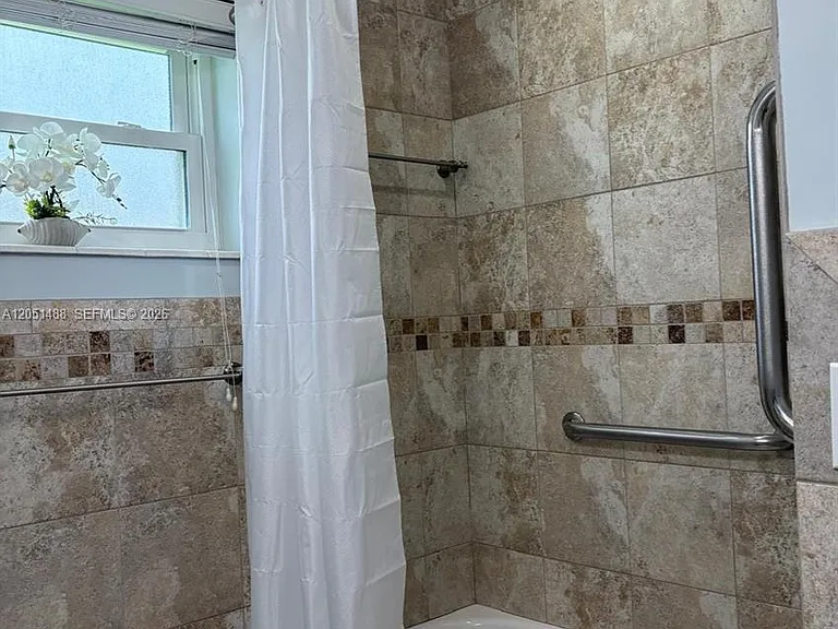 2630 Barkley Dr E #H — Photo 13