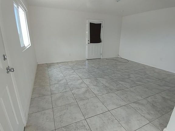 3rd image of 221 W Gatlin St