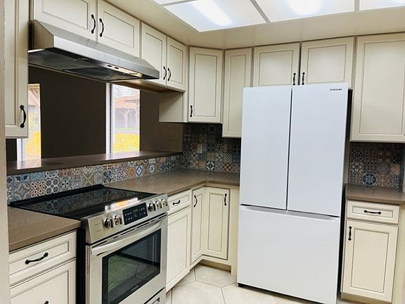 4th image of 5581 Rubion Cir